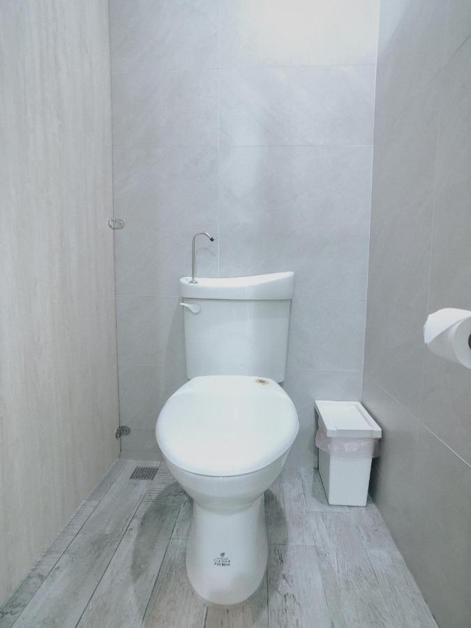 Plainstay Hostel Taipei Bagian luar foto